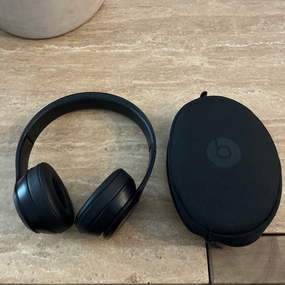 Beats Solo 3. Great condition. (Send offers!)